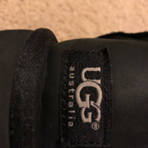 Ugg Classic Short Waterproof Boots size 6 - Picture 4 of 8